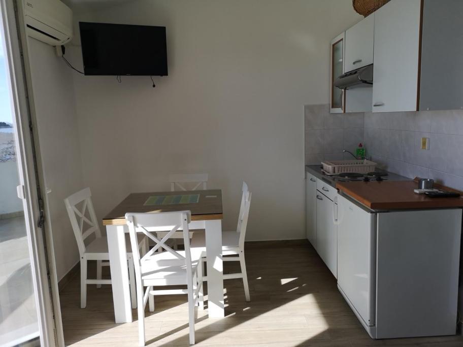 Apartments Martin Primošten Екстериор снимка